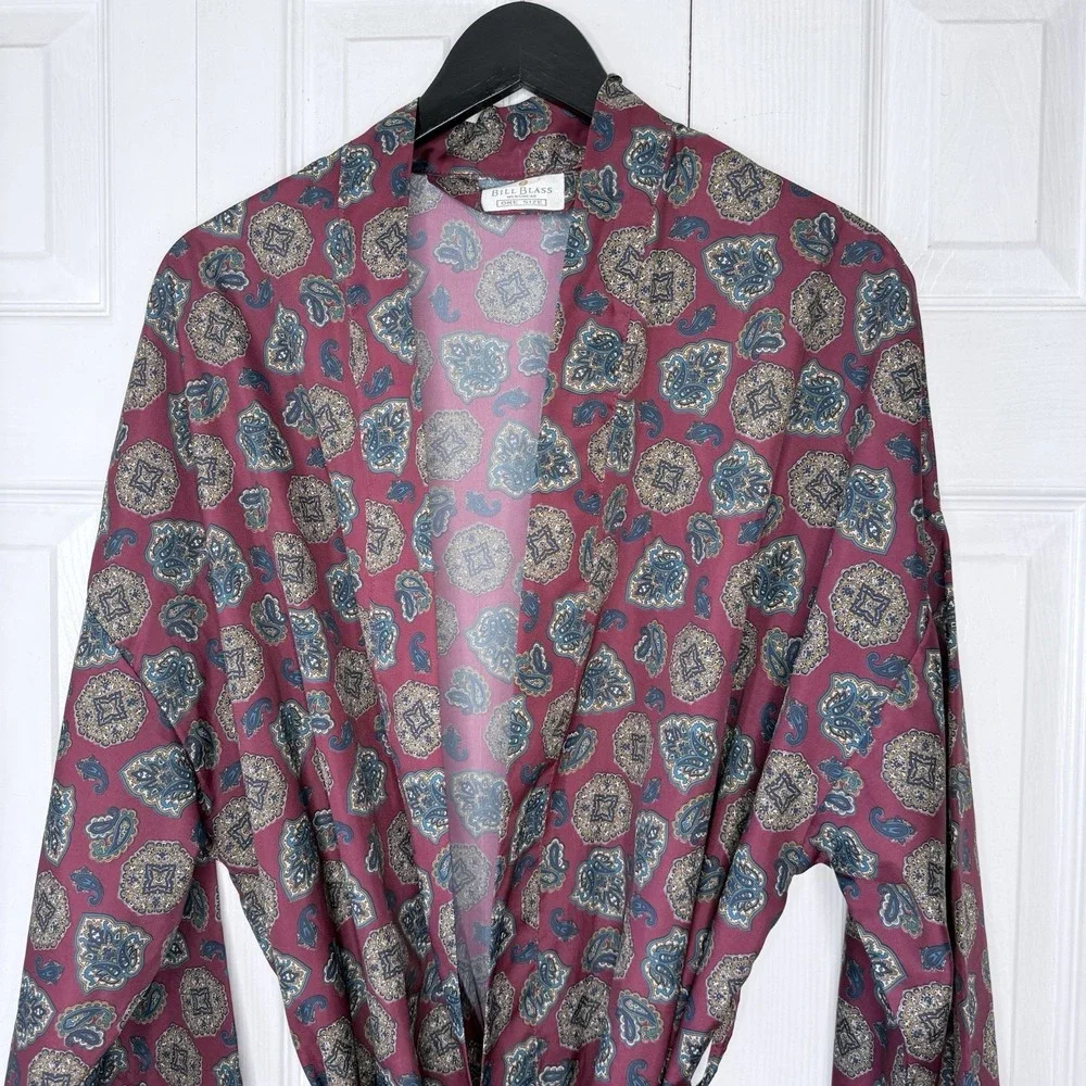 VTG Bill Blass Robe Mens One Size Burgundy Medallion Paisley Satin Lounge USA OS